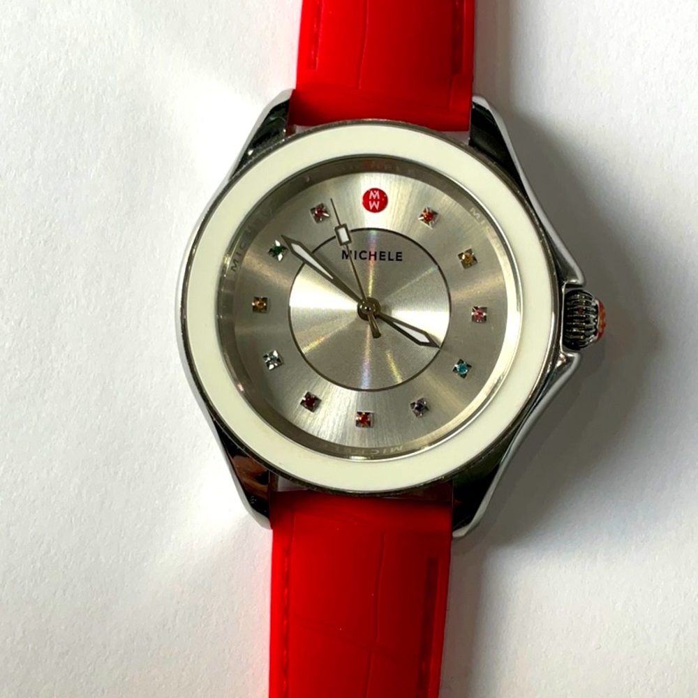 Michele Cape MWW27A000007